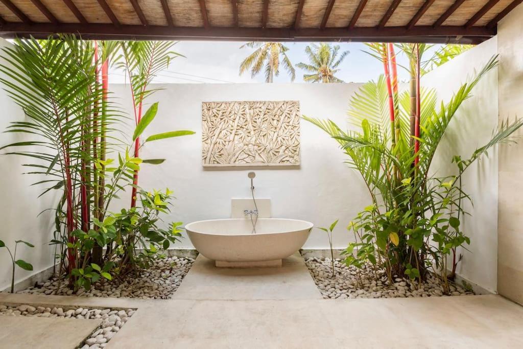 Villa West Indies Ubud, Close To Ubud Center Exterior photo